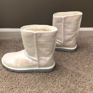 UGG Australia “I Do” Short Shearling Boots
